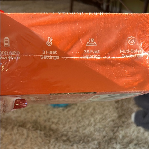 Rechargeable Hand Warmer - Orange and Silver - Picture 4 of 4